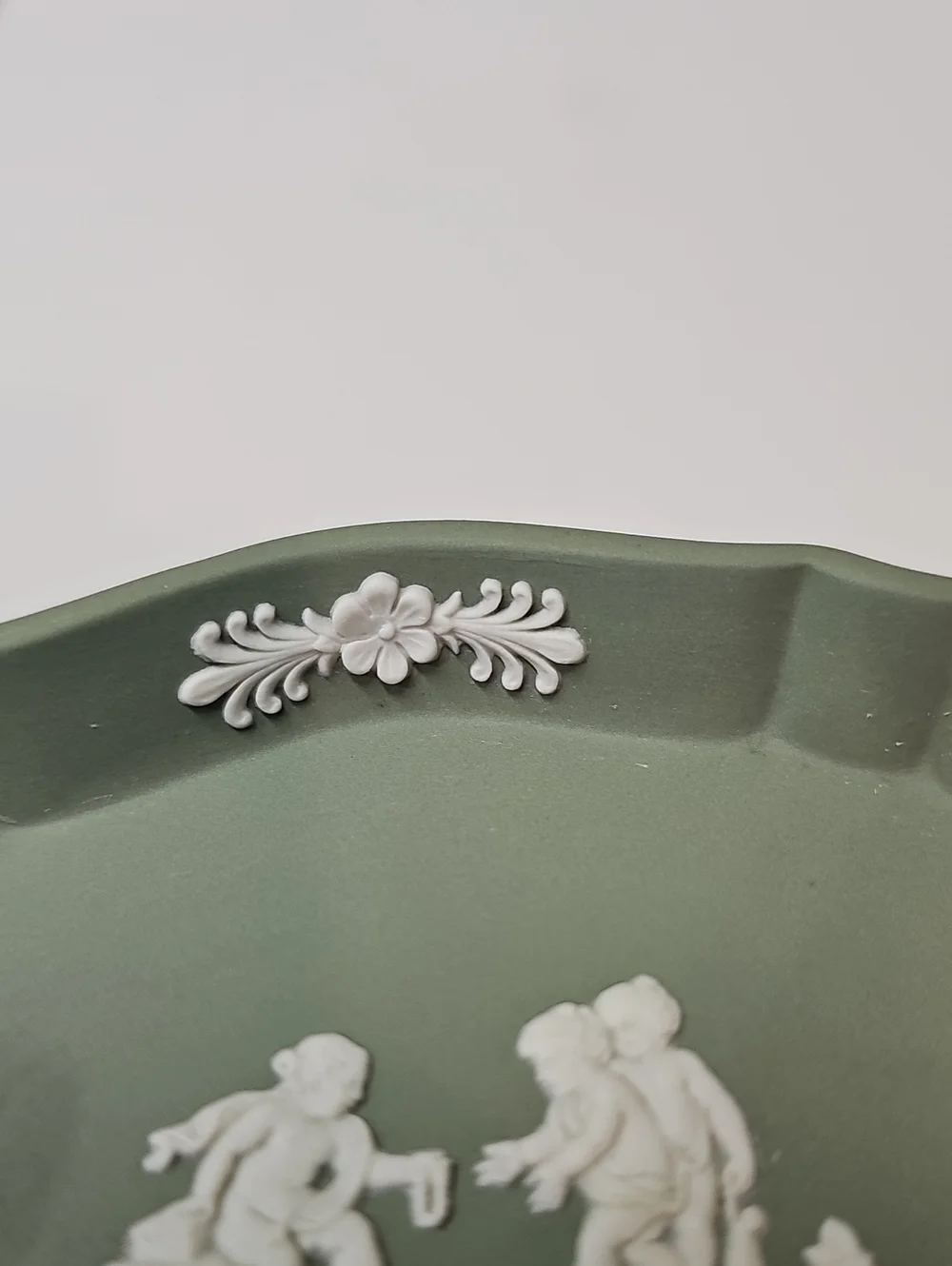 Vintage Wedgwood Cream Color On Celadon Green Jasperware Silver Tray -  Cherubs